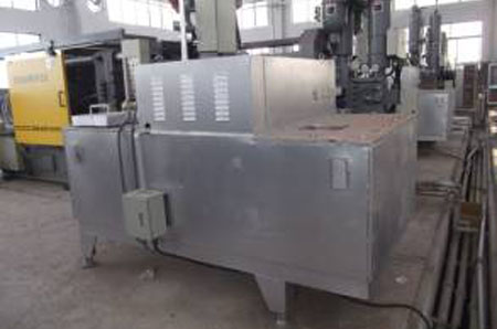 坩埚燃油熔铝炉